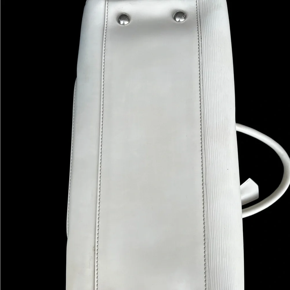 LOUIS VUITTON Epi GM Montaigne Bowling in white silver hardware